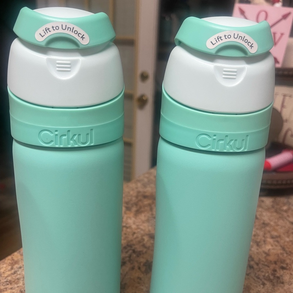 Cirkul Mint Green Water Bottle Set